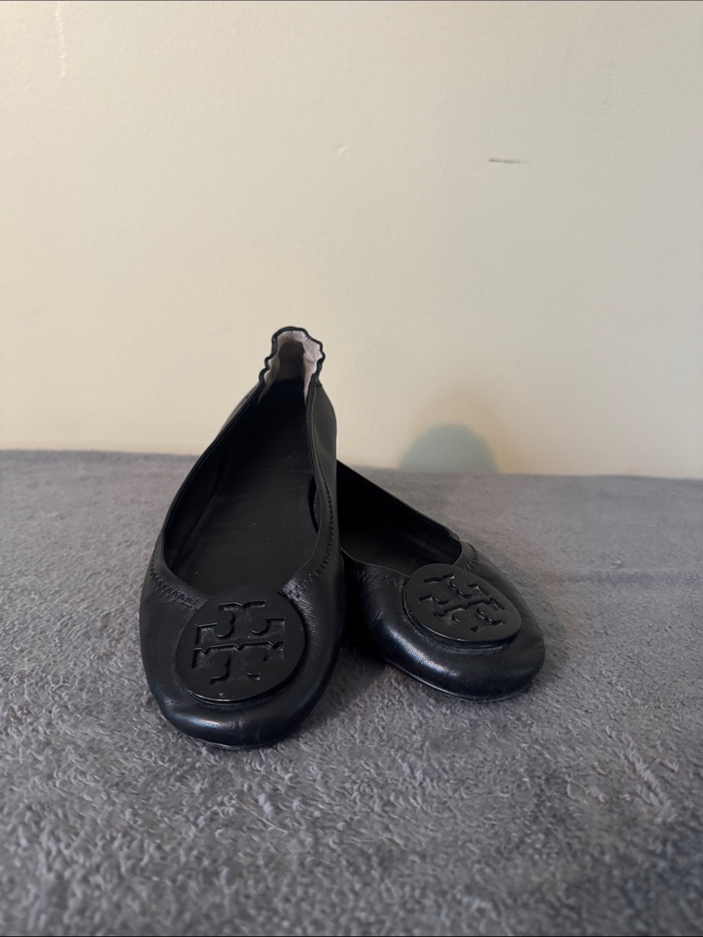 Tory Burch Black Leather Logo Ballet Flats